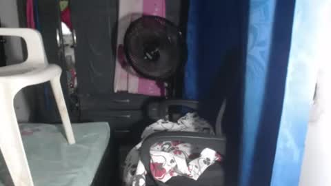 Snapshot of latin_big_boobs chatting on February 11, 2026, 12:37 am latin_big_boobs online show from February 11, 2026, 12:37 am