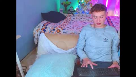 latin_boysxxx_ online show from November 29, 2025, 3:31 am