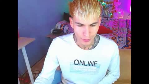 latin_boysxxx_ online show from November 29, 2025, 9:51 pm