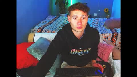 latin_boysxxx_ online show from January 12, 2026, 1:33 am