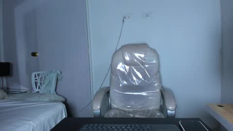 Johana y Santiago online show from February 17, 2025, 1:04 am