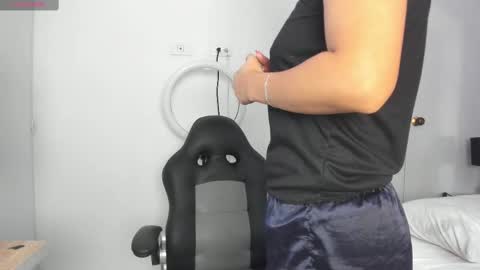 Johana y Santiago online show from March 2, 2025, 9:01 pm