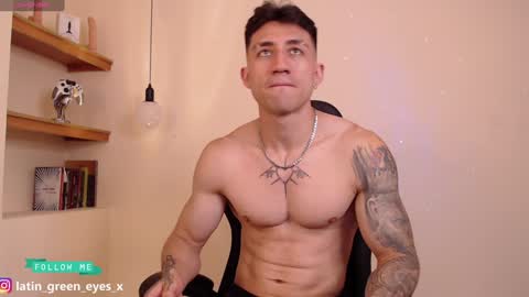 latin_green_eyes_ online show from January 15, 2025, 10:57 pm