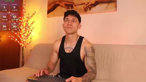Snapshot of latin_green_eyes_ chatting on July 10, 2026, 10:01 pm latin_green_eyes_ online show from July 10, 2026, 10:01 pm