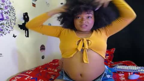 Snapshot of latin_rihanna_j chatting on February 11, 2025, 4:01 am karen online show from February 11, 2025, 4:01 am