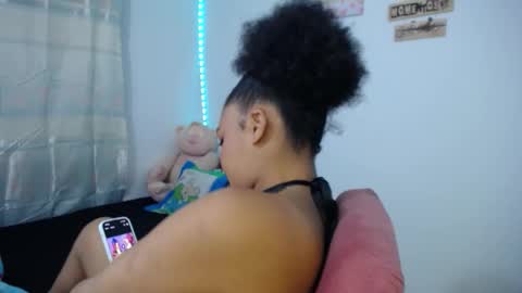 Snapshot of latin_rihanna_j chatting on September 25, 2025, 5:22 am karen online show from September 25, 2025, 5:22 am