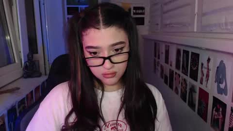 miiiiiiaaaa online show from February 9, 2025, 3:11 am