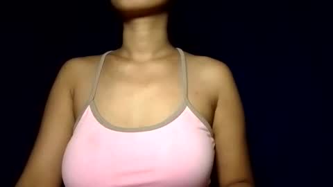 Snapshot of latina_shaine chatting on May 29, 2026, 9:46 pm latina_shaine online show from May 29, 2026, 9:46 pm
