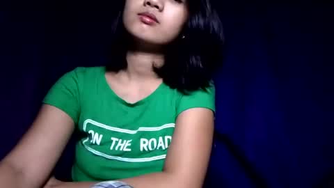 Snapshot of latina_shaine chatting on June 18, 2026, 12:42 pm latina_shaine online show from June 18, 2026, 12:42 pm