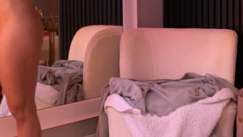 Latina online show from April 8, 2026, 4:51 pm