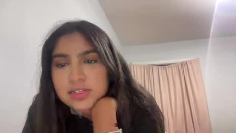 latinamamii1121 online show from September 22, 2025, 12:01 am