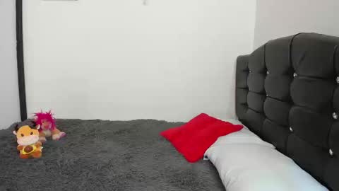 Luna  online show from March 12, 2026, 1:17 pm