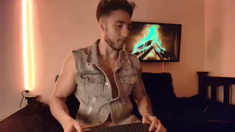 LatinBoyVIP  Colombian online show from May 1, 2026, 10:36 pm