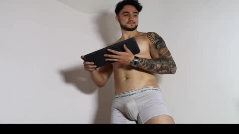 LatinBoyVIP  Colombian online show from June 5, 2026, 3:13 am