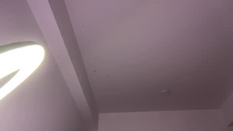 Hi -  online show from February 7, 2025, 7:29 am