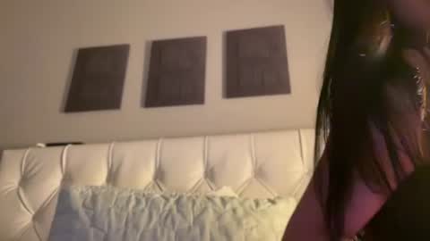 Snapshot of latinella chatting on July 11, 2026, 5:21 am Hi - online show from July 11, 2026, 5:21 am