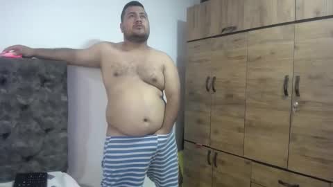 Snapshot of latinfirexx chatting on April 6, 2026, 7:04 pm santi online show from April 6, 2026, 7:04 pm