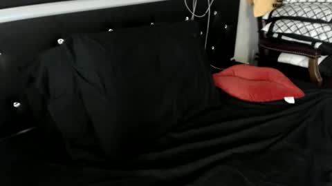 Chris online show from December 7, 2024, 2:46 pm