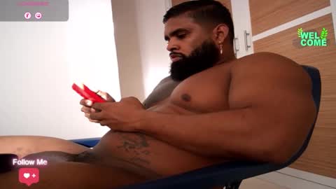 Snapshot of latinhot202423 chatting on January 20, 2025, 1:00 pm blackBear online show from January 20, 2025, 1:00 pm