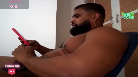 Snapshot of latinhot202423 chatting on February 18, 2025, 4:48 pm blackBear online show from February 18, 2025, 4:48 pm