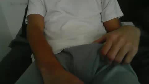 Snapshot of latinman7945 chatting on December 15, 2025, 7:45 am latinman7945 online show from December 15, 2025, 7:45 am