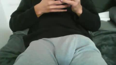 Snapshot of latinman7945 chatting on January 9, 2026, 8:17 am latinman7945 online show from January 9, 2026, 8:17 am