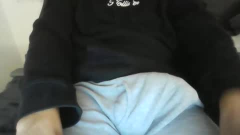 Snapshot of latinman7945 chatting on February 9, 2026, 8:07 am latinman7945 online show from February 9, 2026, 8:07 am