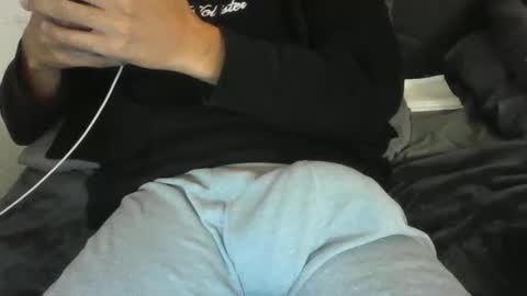 Snapshot of latinman7945 chatting on February 11, 2026, 7:57 am latinman7945 online show from February 11, 2026, 7:57 am