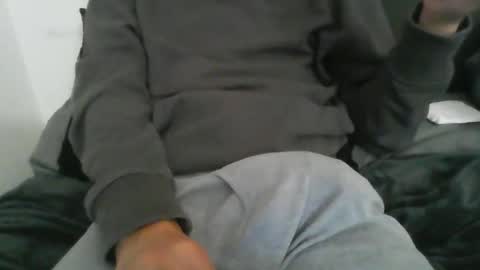 Snapshot of latinman7945 chatting on February 16, 2026, 7:15 am latinman7945 online show from February 16, 2026, 7:15 am