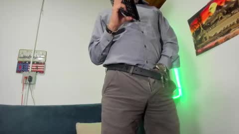 latinmartin73 online show from March 6, 2025, 2:41 am