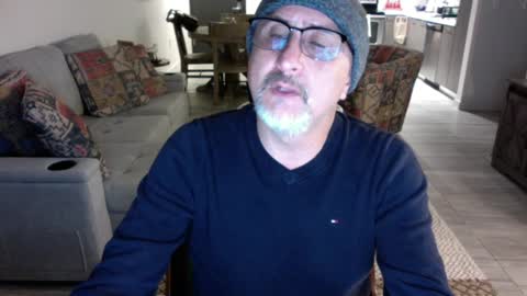 QS - INDEPENDENT MODEL online show from December 4, 2024, 6:00 am