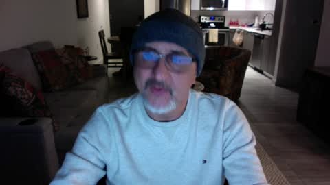 QS - INDEPENDENT MODEL online show from December 8, 2024, 11:19 pm