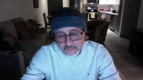 QS - INDEPENDENT MODEL online show from December 9, 2024, 2:24 am