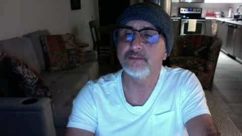 QS - INDEPENDENT MODEL online show from December 19, 2024, 4:23 am