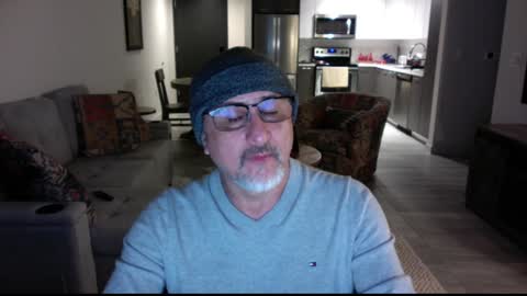 QS - INDEPENDENT MODEL online show from December 25, 2024, 3:29 am