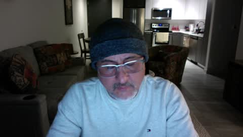 QS - INDEPENDENT MODEL online show from February 3, 2025, 2:25 am