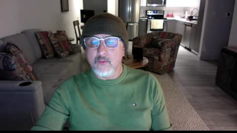 QS - INDEPENDENT MODEL online show from March 1, 2025, 7:08 am