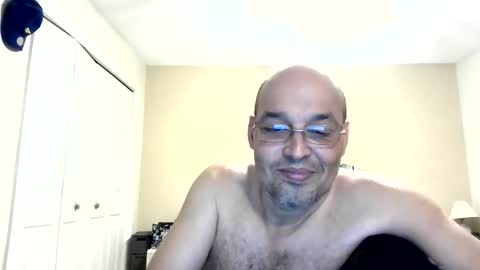 latinoinfla online show from April 11, 2026, 3:11 am