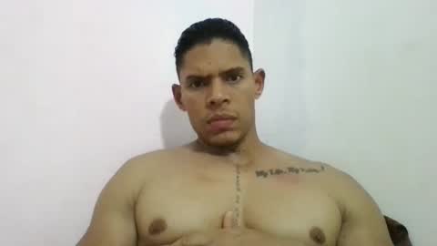 Snapshot of latinoxxl22cm chatting on February 27, 2025, 3:47 am latinoxxl22cm online show from February 27, 2025, 3:47 am