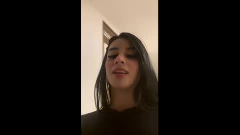 Laura Valmont online show from March 25, 2026, 3:12 am