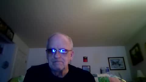 laugh_till_u_pee70 online show from March 5, 2026, 6:59 pm