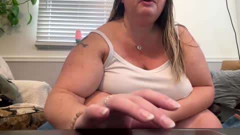 LauLauMa online show from January 22, 2025, 2:35 pm