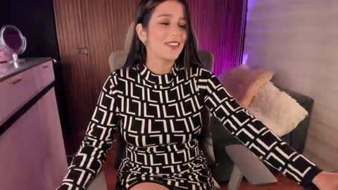 laura cruz online show from April 21, 2026, 4:08 am