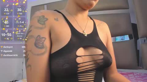 laura__js_ online show from March 5, 2025, 11:49 pm