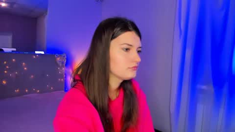 Snapshot of laura__leee chatting on April 30, 2026, 5:25 am Laura online show from April 30, 2026, 5:25 am
