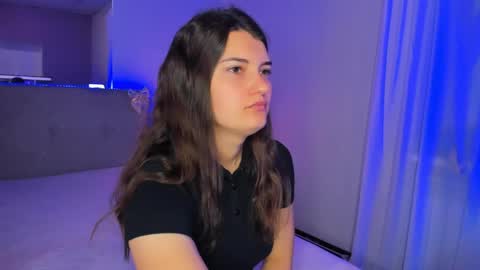 Snapshot of laura__leee chatting on May 17, 2026, 4:54 am Laura online show from May 17, 2026, 4:54 am