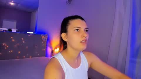 Snapshot of laura__leee chatting on June 30, 2026, 5:08 am Laura online show from June 30, 2026, 5:08 am