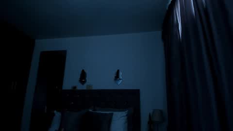 Snapshot of laura__martiinez chatting on February 19, 2025, 8:52 pm online show from February 19, 2025, 8:52 pm