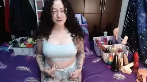  Wen  online show from September 11, 2025, 7:58 pm