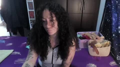  Wen  online show from November 27, 2025, 4:09 pm